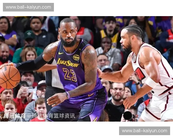 红黑碰撞的火花:火箭vs湖人G1,一场颠覆逻辑的权力交接序曲 红黑碰撞的火花:火箭vs湖人G1,一场颠覆逻辑的权力交接序曲