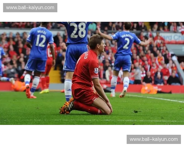 梦剧场的红色风暴与蓝狐之志：曼联vs莱切斯特比分背后的豪门救赎与生存战